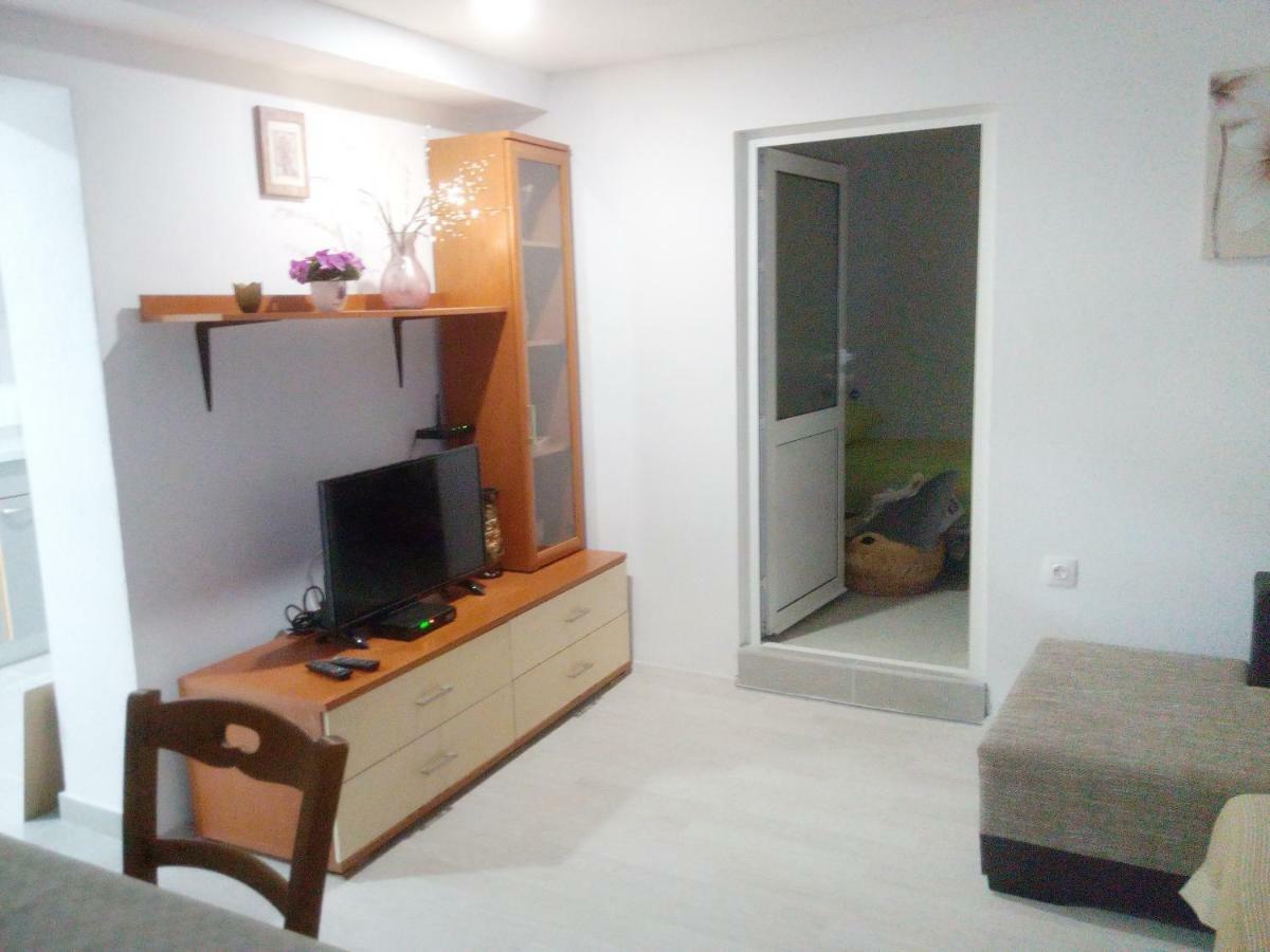 Pavlic 2 Apartment Omis Bagian luar foto