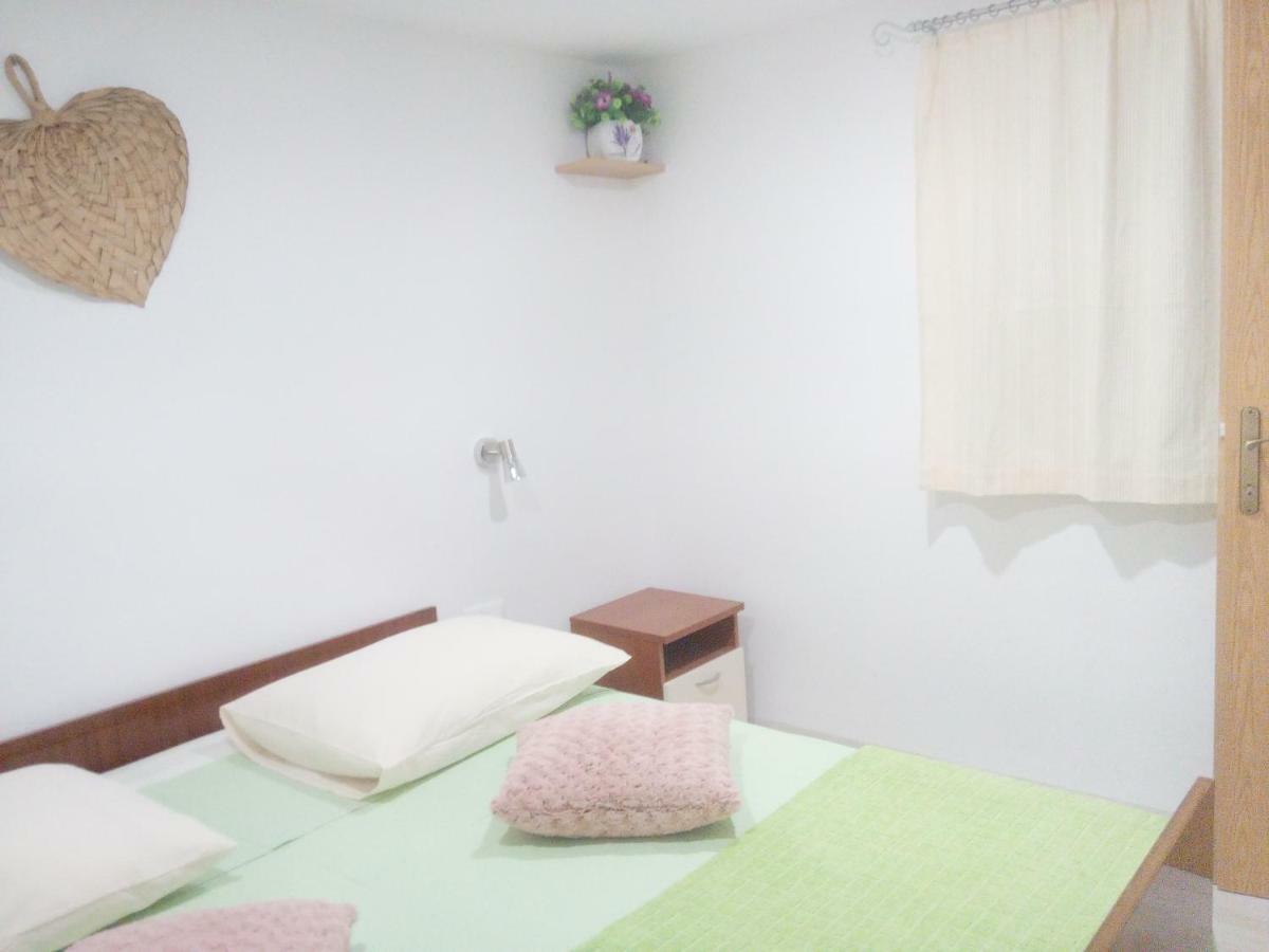 Pavlic 2 Apartment Omis Bagian luar foto