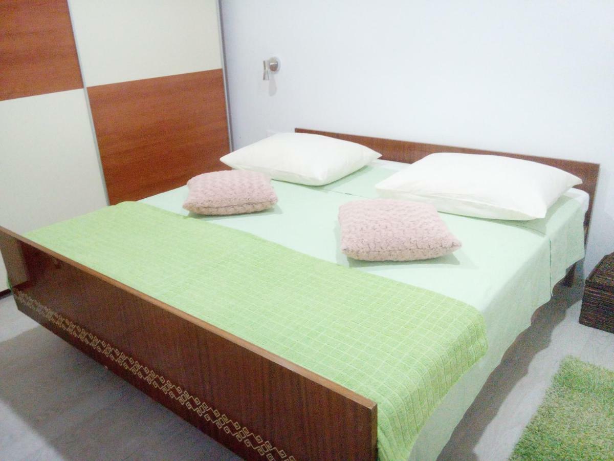 Pavlic 2 Apartment Omis Bagian luar foto