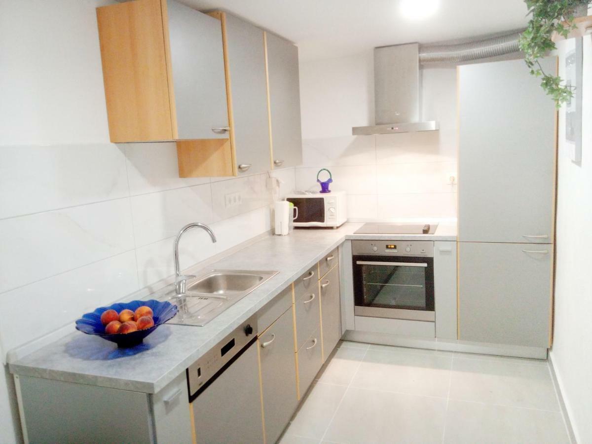 Pavlic 2 Apartment Omis Bagian luar foto